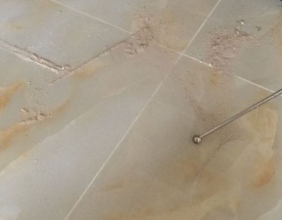 万全瓷砖空鼓维修公司分享粘合剂选择不当在瓷砖铺贴过程中可能导致以下问题